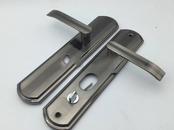 沈陽沈河區汽車配鑰匙（換鎖芯電話）